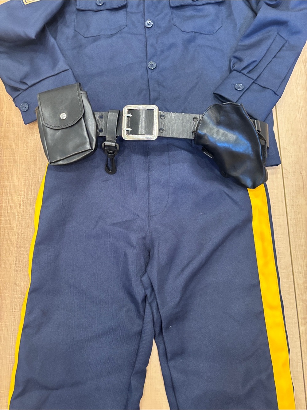 Spirit Deluxe Police Officer Costume - Navy Blue with Yellow Stripe - Picture 4 of 12